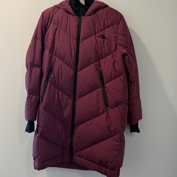 The North Face Maroon Jacket - Picture 2 of 6